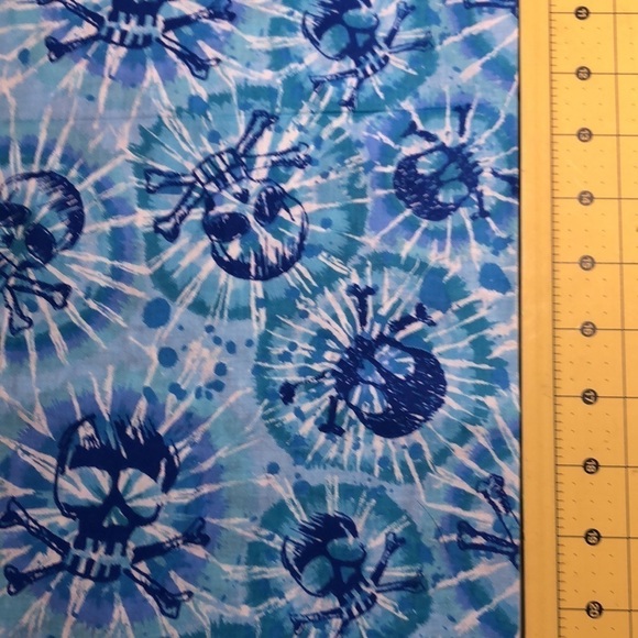 1 yards cotton fabric skull Blue splatter print - Picture 2 of 5